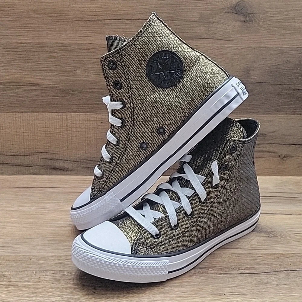 Converse High Top Brand new.